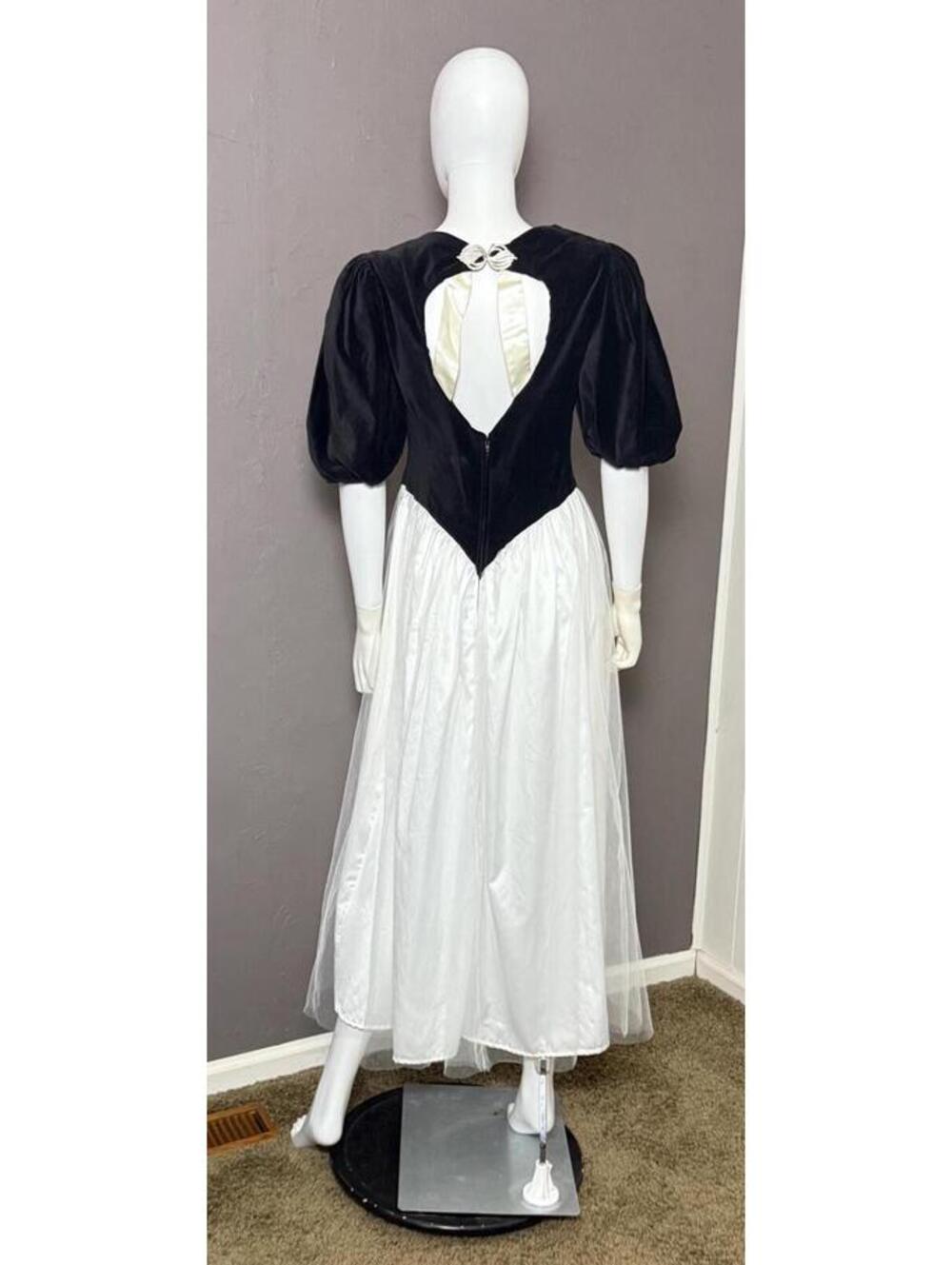 1980's Black Velvet + White Chiffon Party Dress Puff Sleeves Princess Waist M-L - Picture 6 of 8